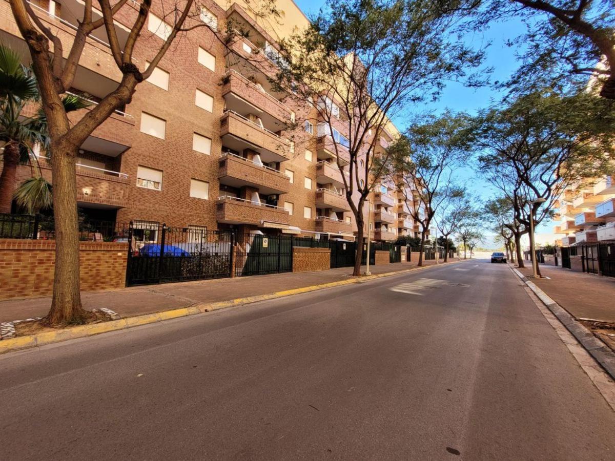 Schoene Ferienwohnung Ca. 350M Vom Strand Entfernt Oropesa del Mar Esterno foto