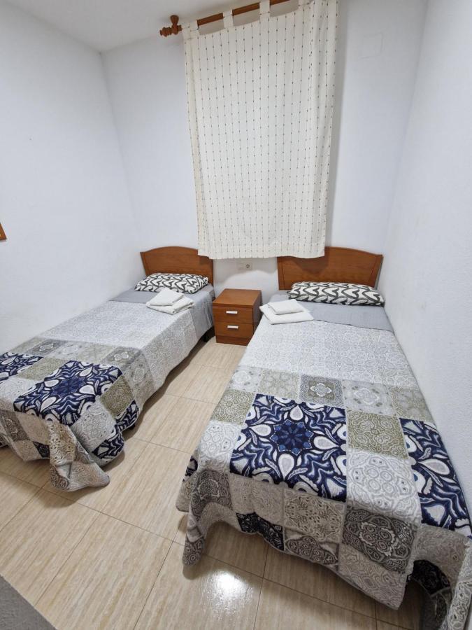 Schoene Ferienwohnung Ca. 350M Vom Strand Entfernt Oropesa del Mar Esterno foto