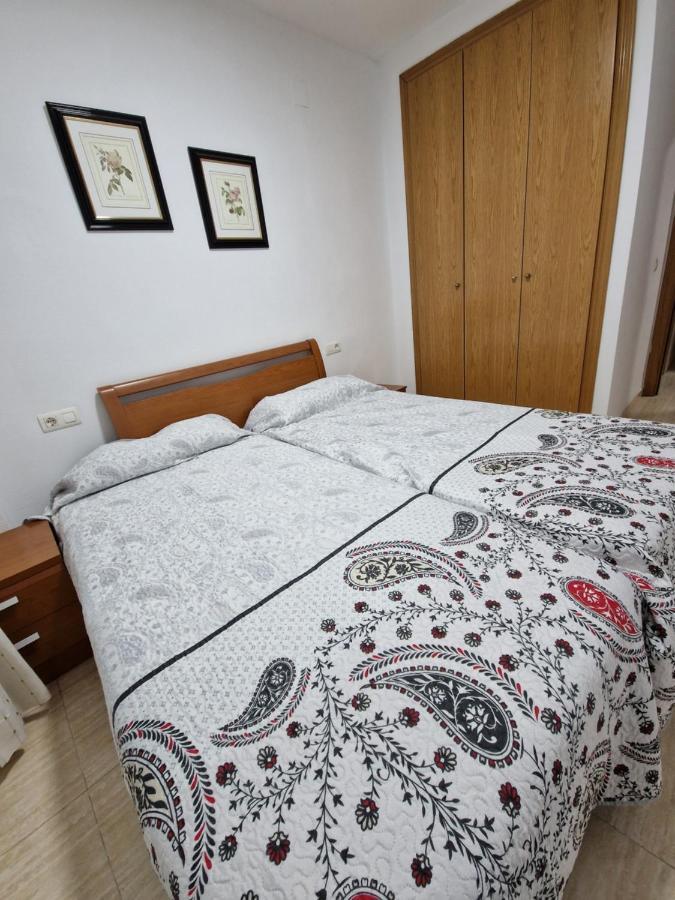 Schoene Ferienwohnung Ca. 350M Vom Strand Entfernt Oropesa del Mar Esterno foto